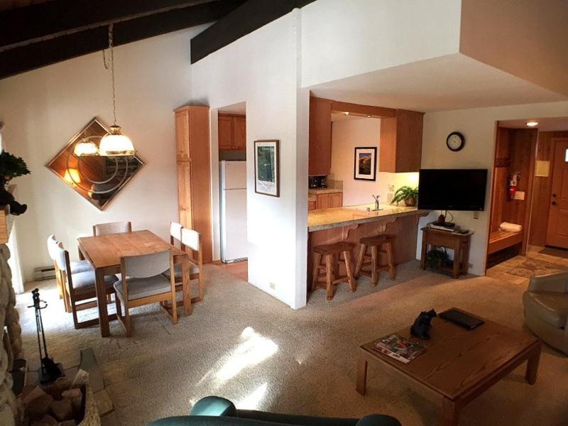 Standard Condos With Free Parking Μαμούθ Λέικς Δωμάτιο φωτογραφία